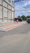 Cap for track concrete weighbridge